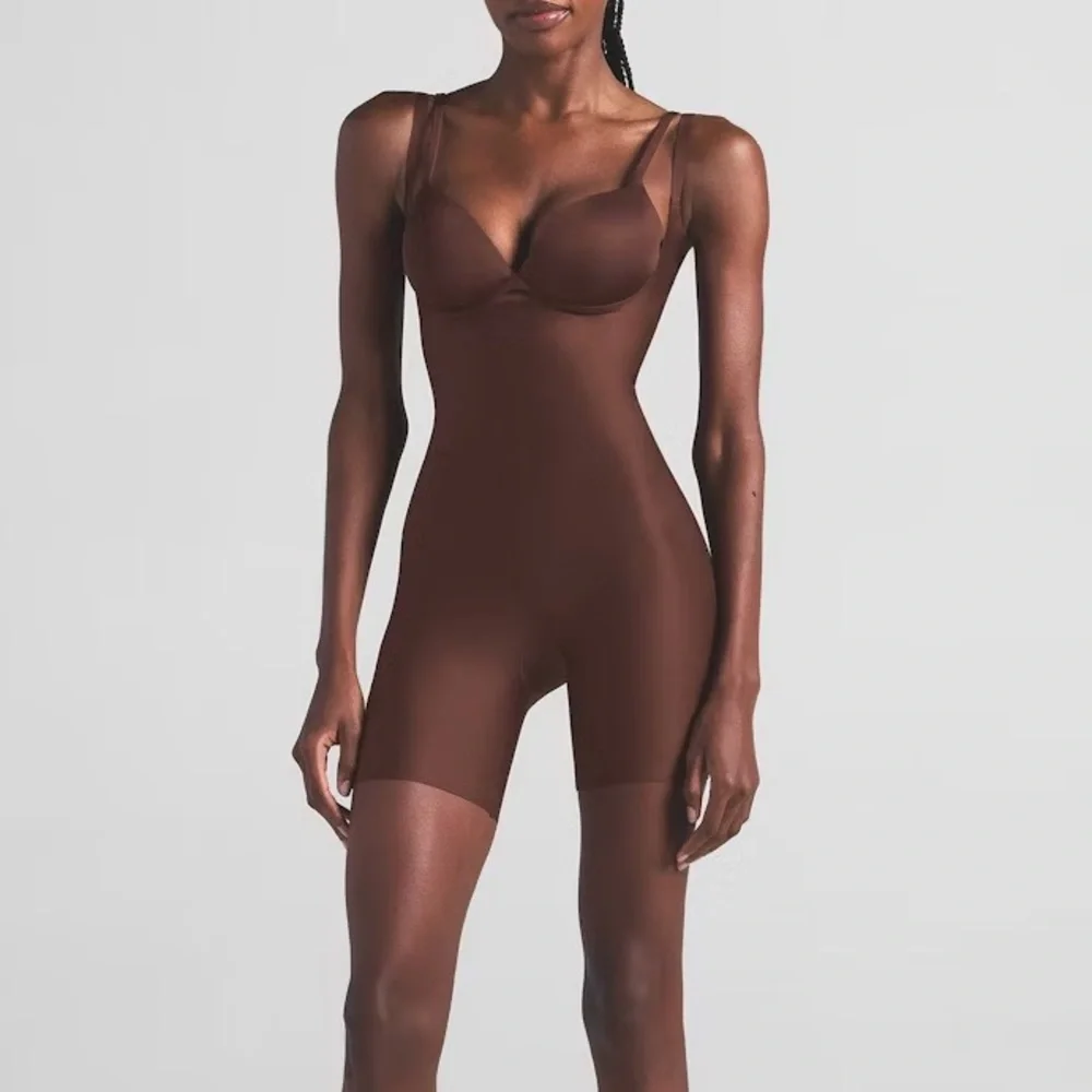 NWT Skims Body Butt Lifting Open Bust Padded Bodysuit in Cocoa Size XL
